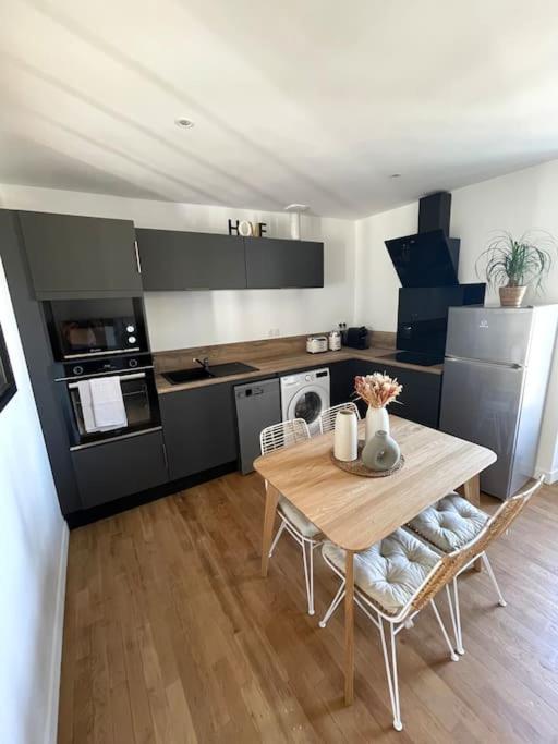 Appartement Calme Et Cosy Proche Centre Vue Chateau Vitre  Ngoại thất bức ảnh